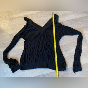 Arden B black V Neck Club shirt M/L
